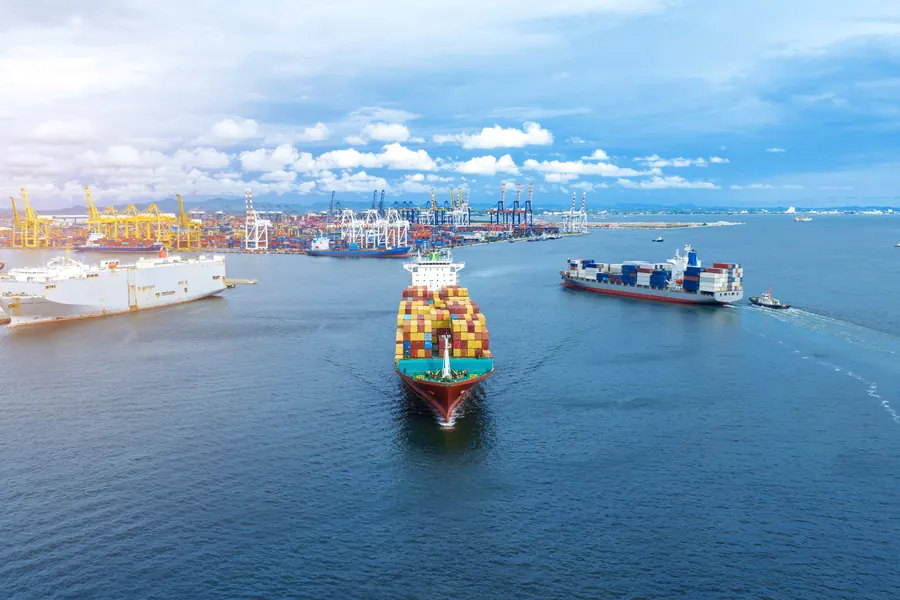 Shipping & Maritime